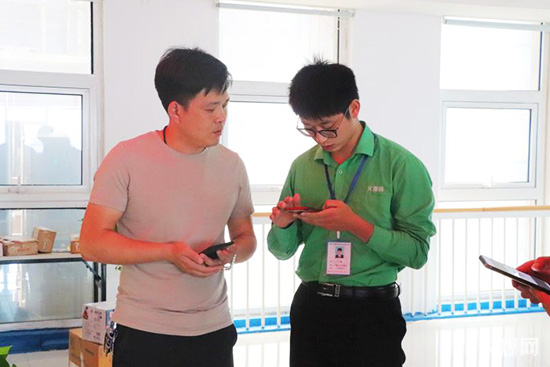 熱烈歡迎皖酒源酒廠方總、梁經(jīng)理一行人蒞臨火爆網(wǎng)!