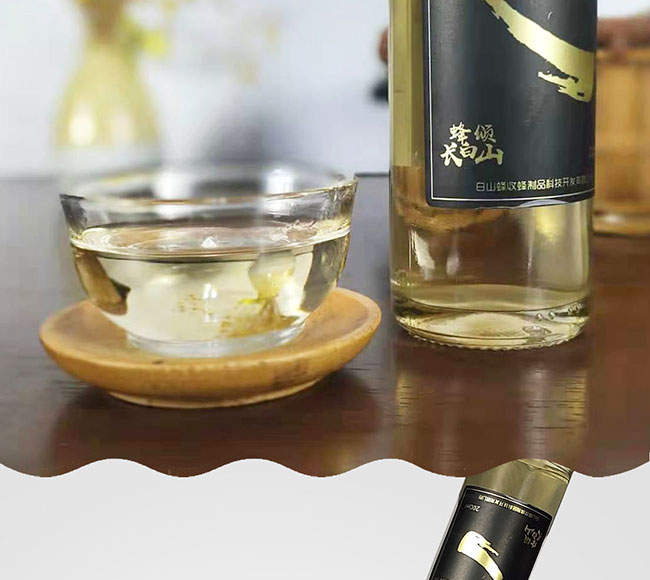 蜂收長(zhǎng)白山原漿蜂蜜酒【52° 200ml】