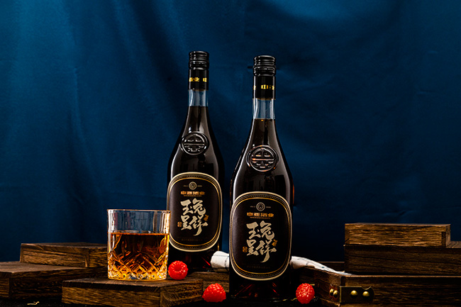 中亞白蘭地(芳華)兔年生肖【40°700ml】