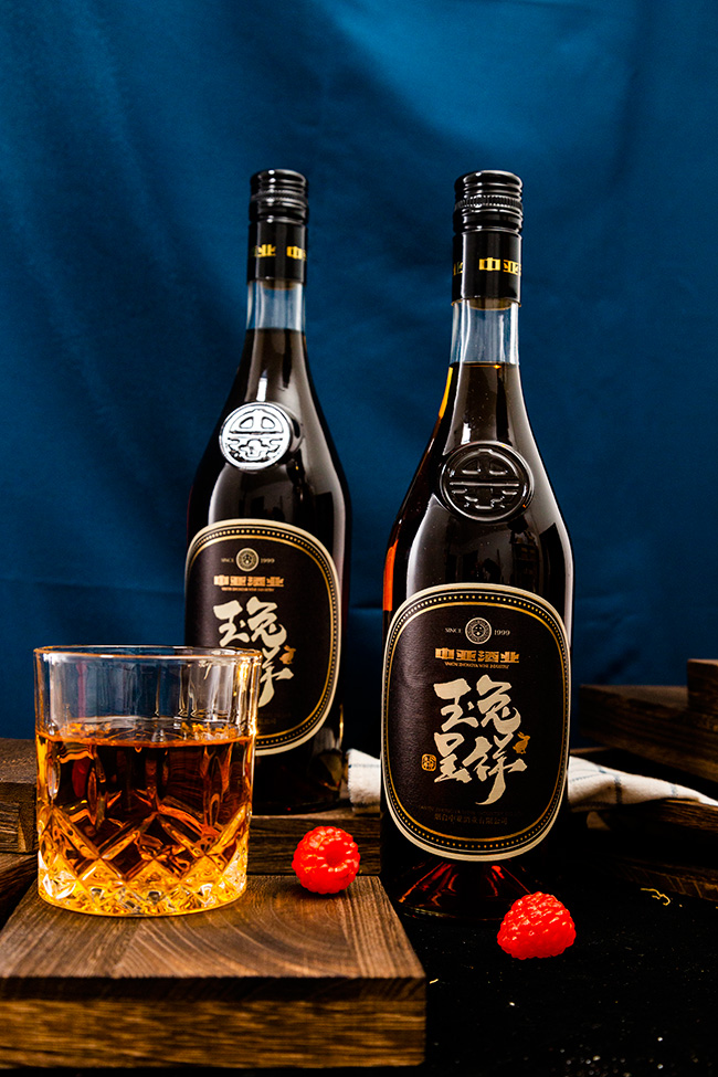 中亞白蘭地(芳華)兔年生肖【40°700ml】