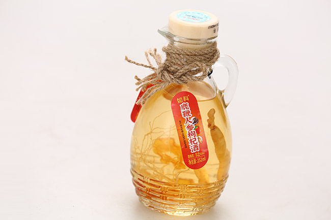 如科鹿鞭人參枸杞酒